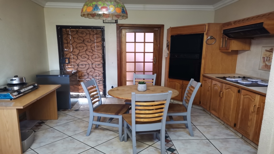 5 Bedroom Property for Sale in Miederpark North West